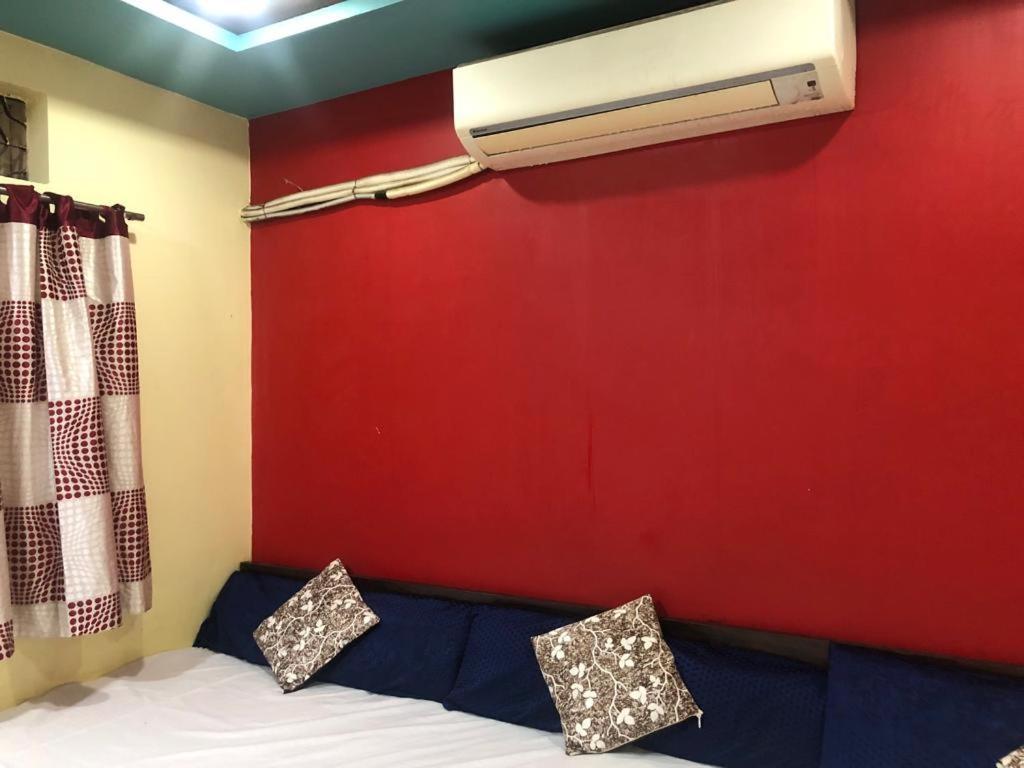 New Yanti Guest House ウッジャイン エクステリア 写真