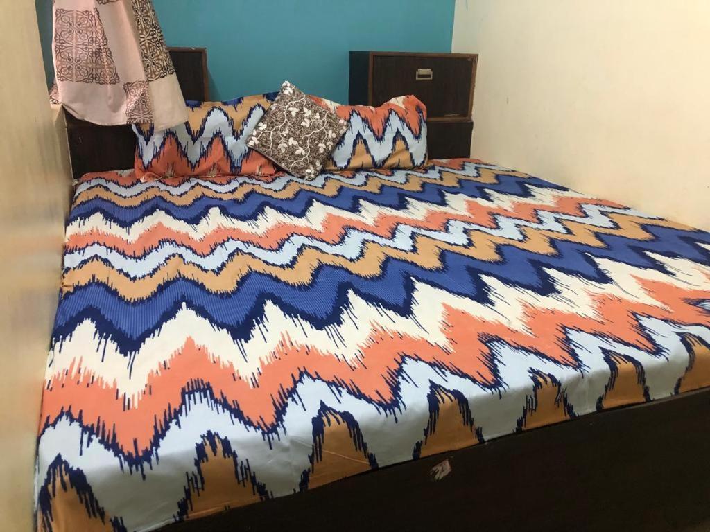 New Yanti Guest House ウッジャイン エクステリア 写真
